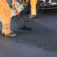 Best Driveway Snow Removal Preparation  in Hillsboro Beach, FL